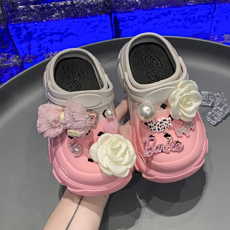 패셔너블한 여아용 구멍 신발, 두꺼운 밑창, 활 꽃 머리, 시원한 슬리퍼, 부드러운 밑창, 여름 비치 슈즈, 2024 신상