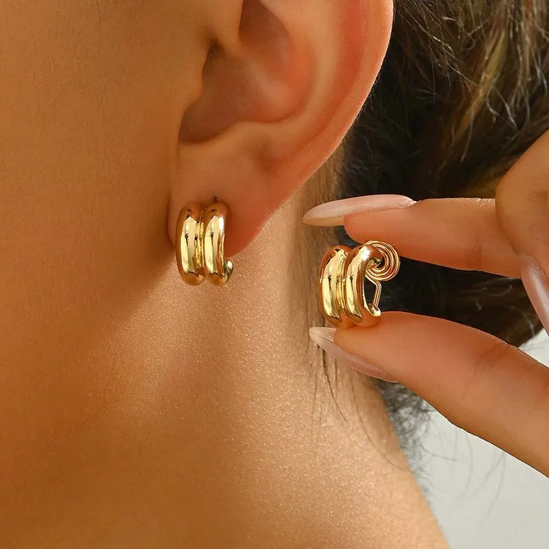 Vintage Metal Twisted Round Ear Clip Earrings Women Fashion Gold Color Geometric Hollow Drop Earrings Jewelry Gifts