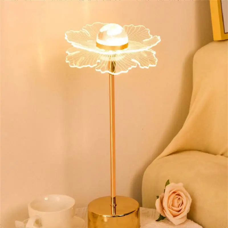 

Table Lamp Retro Gold Acrylic Butterfly LED Desk Lamp Hotel Villa Art Decor LED Table Light Living Room Bedside LED Night Lights