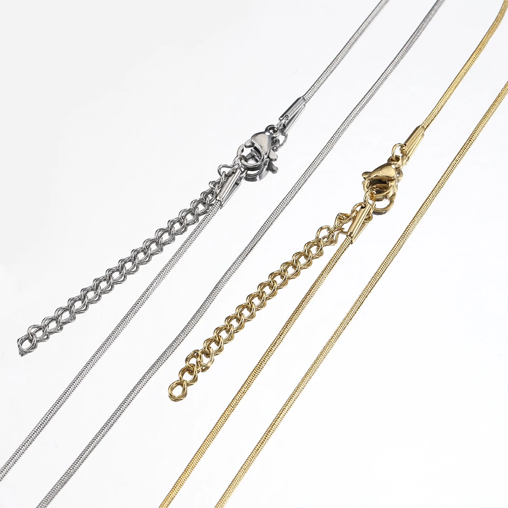 OAKKY Collana Uomo Serpente Gotico In Acciaio Inossidabile 316L – Ciondolo 49 Mm Con Catena, Portafortuna (Multi Colore) - 3