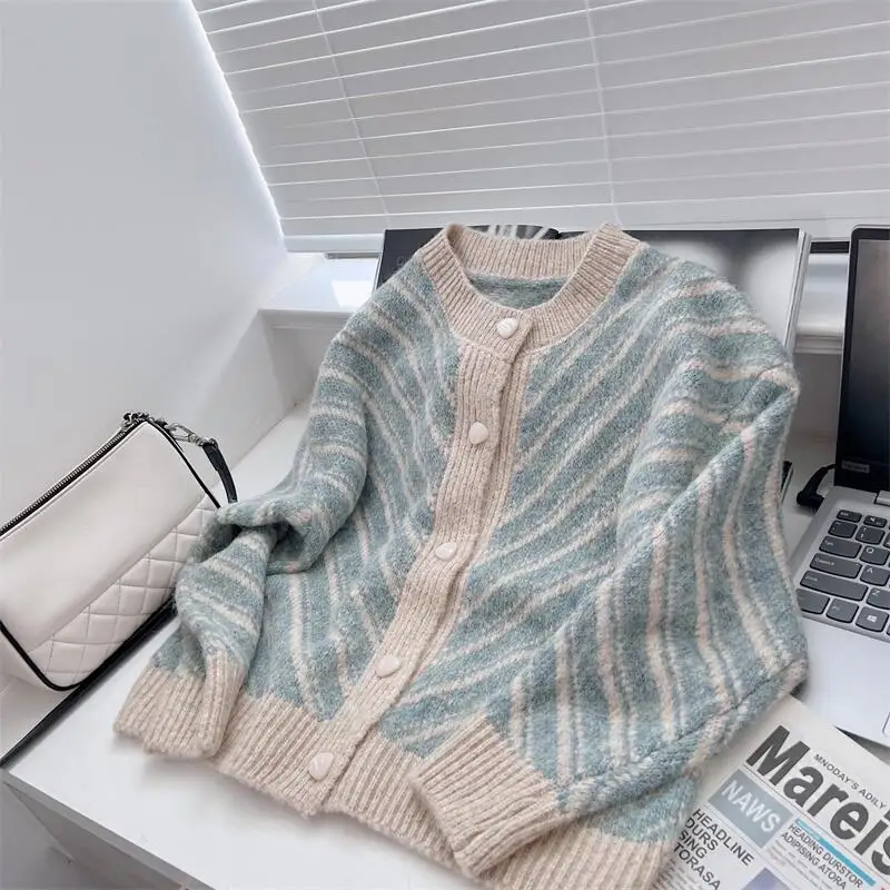 

2022 New Spring And Autumn Women's Gentle Retro Style Color Contrast Striped Sweater Coat Knitted Cardigan Top
