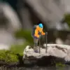 Resin 1/87 Climbing People Figures Mountaineering People Figures for DIY Scene DIY Projects Layout Decor 4