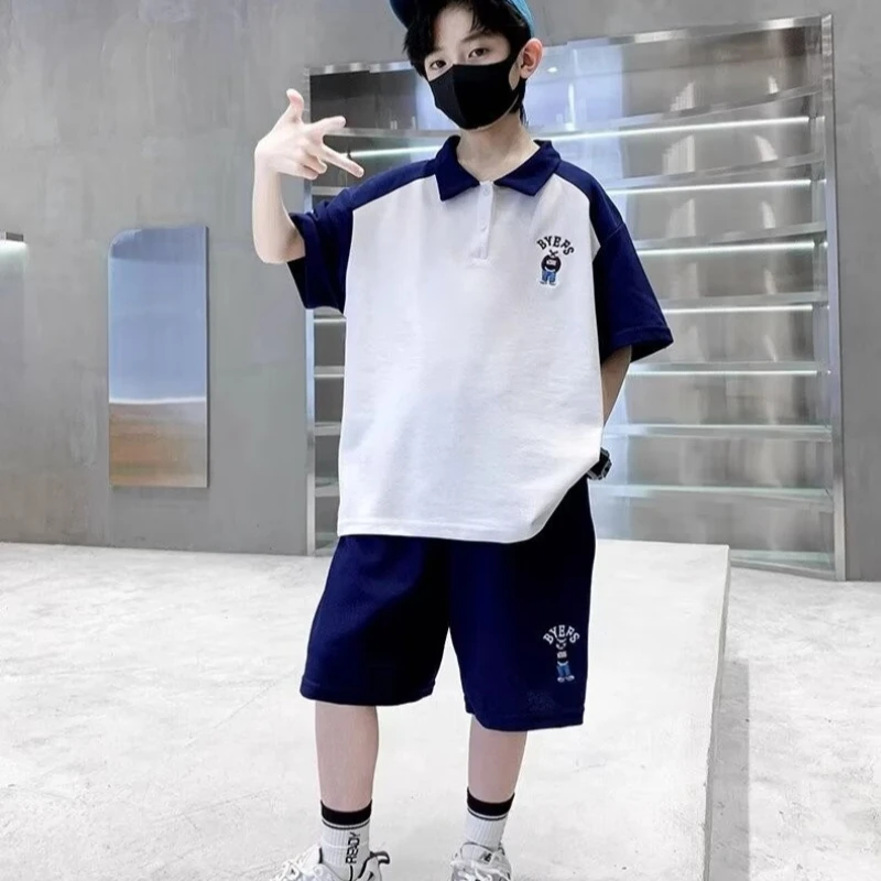 New Summer Boys Set coreano High Street Fashion Kids risvolto t-shirt Shorts 2 pezzi Set tute sportive per bambini di alta qualità 2024