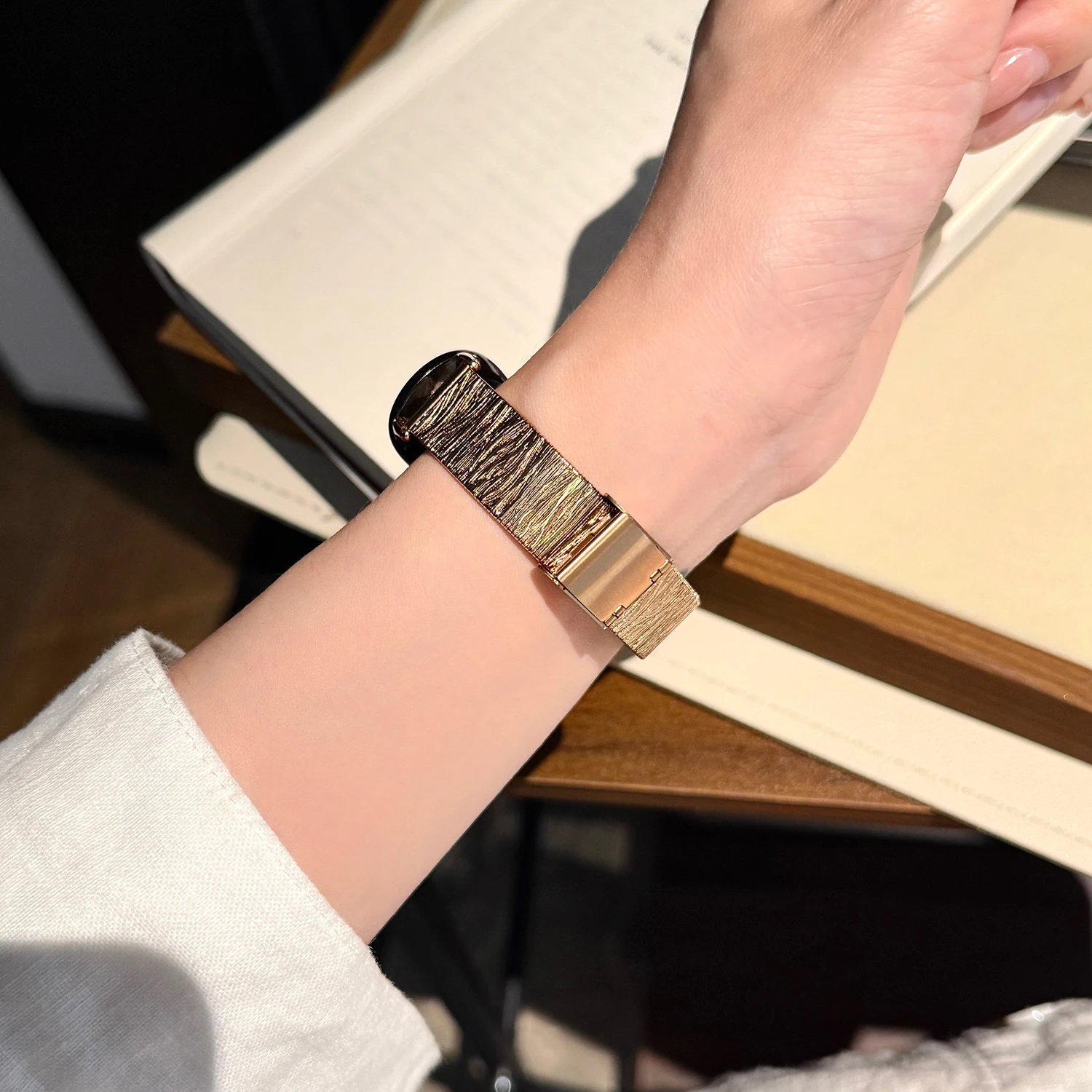 Dünnes, gewelltes Edelstahlarmband für Xiaomi Band 8/9 Pro Damenarmband für Redmi Watch 4 5, für Huawei 8/9/10, leichtes Luxusarmband – Detail 12