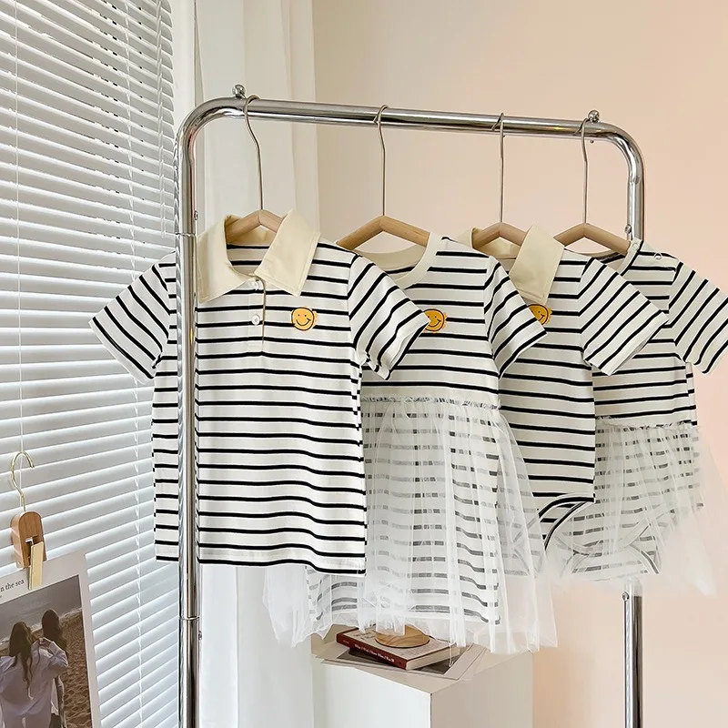 Family Matching Outfits Short Sleeves Baby Girl Boy Bodysuit Striped Mother Dad Son Daughter Parent-child Pullover Tee H1212 5