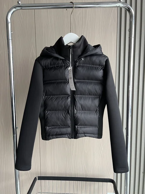 2025 Winter New Arrival  Women's Lightweight Warm Down Jacket with Long Sleeves and Zippered Hooded Sports Coat 4391742 2