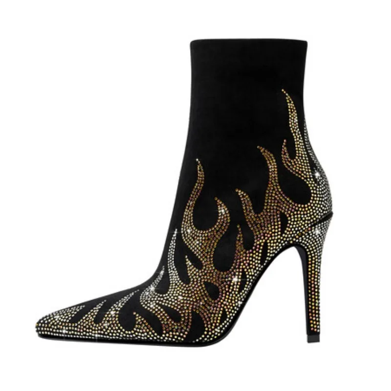 

2023 Rhinestone Black Short Boots 35-46 Pointed European and American Fashion Fashion Shoes Side Zipper Flame Design Ankle Boots