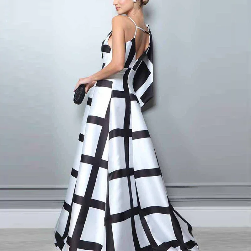 Helen - Elegant Geometric Dress main image 0