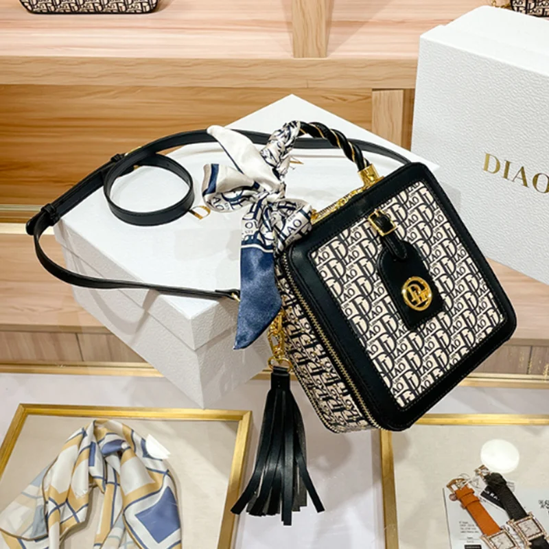 Perfume Women's Bag 2024 New Fashion Hundred Trend Su Single Shoulder Crossbody Bag Phone Bag - Image 2