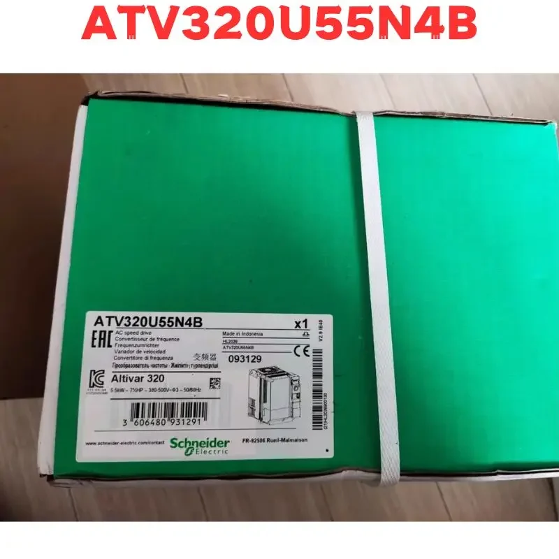 

Новый оригинальный инвертор ATV320U55N4B