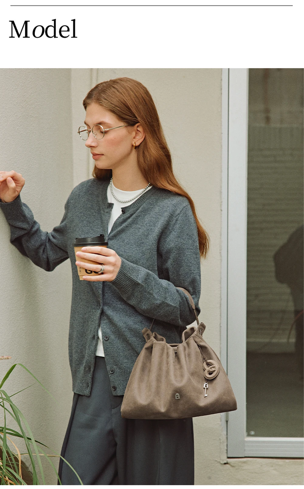 Genuine leather tote, capacity display 2
