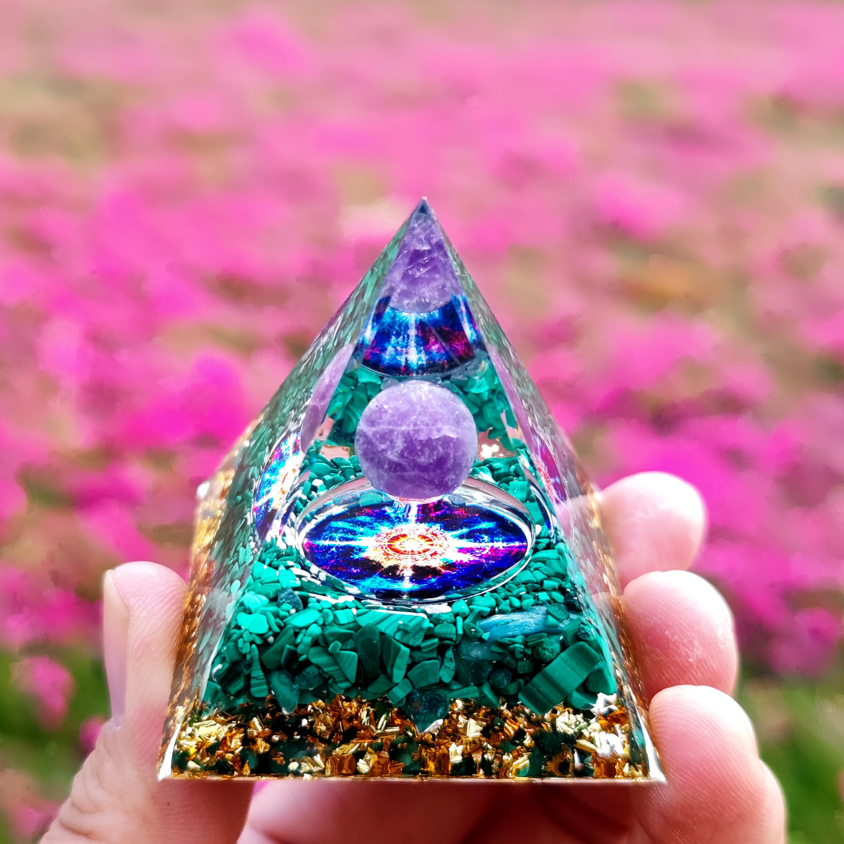 thumbnail image 1 of Generador de energía caliente Orgonita Pirámide Cristales Peridoto Sanación Reiki Chakra Generador de Reiki Chakra Orgonita Pirámide Meditación También, 1 of 1