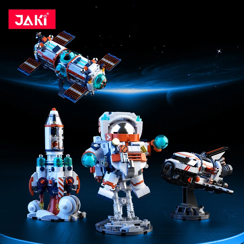 

Artistic living room building block ornaments: Breaking Dawn Astronaut and Astronaut ornaments: puzzle assembly of building bloc