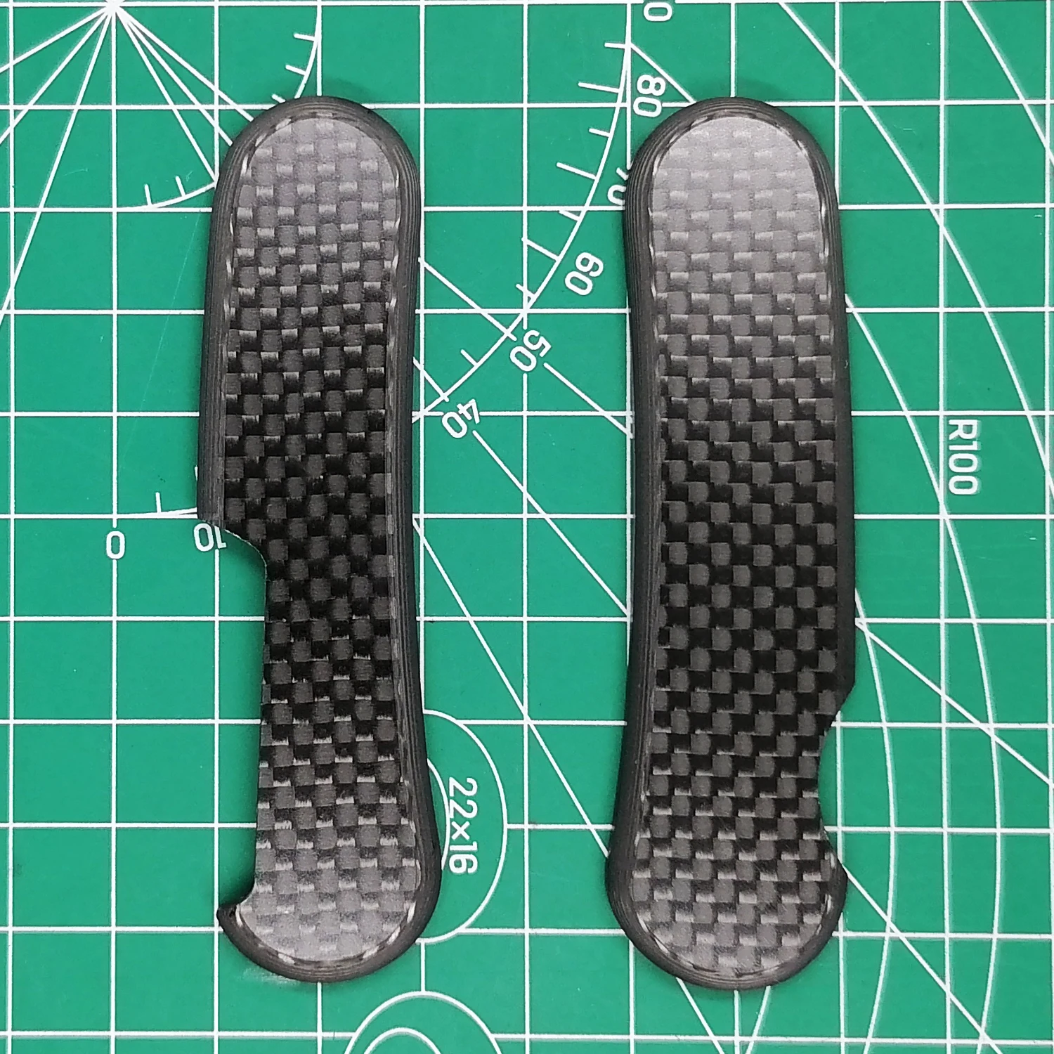 

Hand Made Carbon Fiber Scales for 85mm Wenger Swiss Army Knife