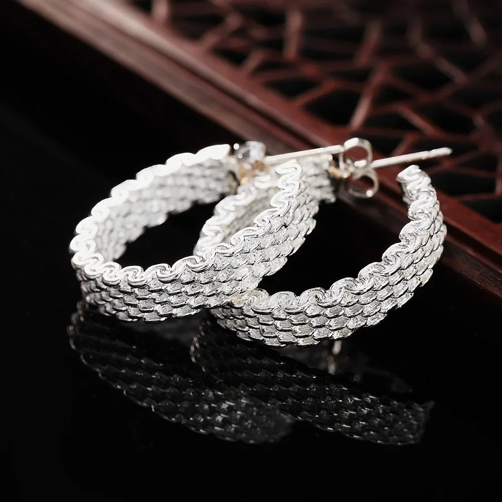 

Женские серьги-гвоздики из серебра 925 пробы