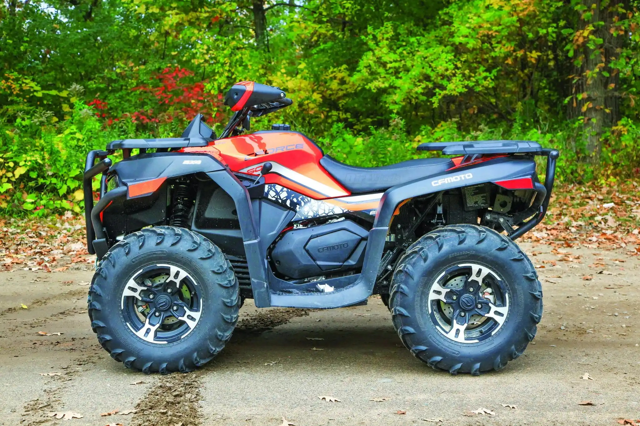 

Оригинальный Новый 2022 CF MOTO CFORCE 600 EPS TOURING 4x4 - 2 пассажирский квадроцикл