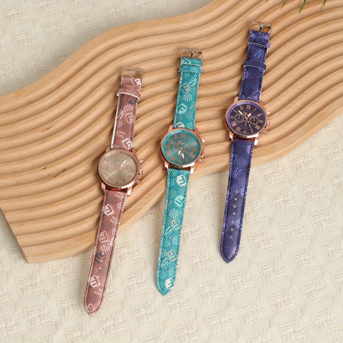 Women's Colorful Series Watch Countryside Cute Style Women's Watch Classic with Roman Scale Dial Quartz Watch(Box Not Included)