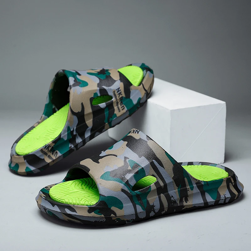 

High Quality New Men's Slippers Outdoor Light Slippers Indoor Designer Non-Slip Soft Thick Bottom Sliders Beach Women Sandals