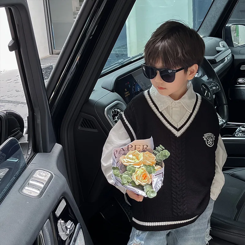 Preppy Style Autumn Kids Boy Knitted Waistcoat Milk White/Black V-neck Sleeveless Vest Children Fashion Versatile Clothes E3015