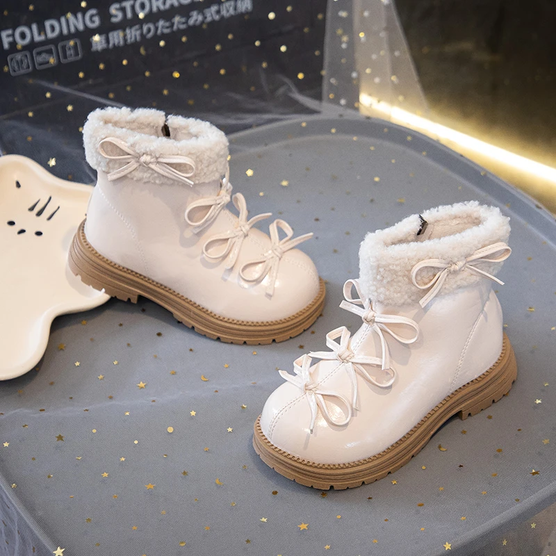 Girls Fleece Ankle Boots with Breathable Lining for Winter