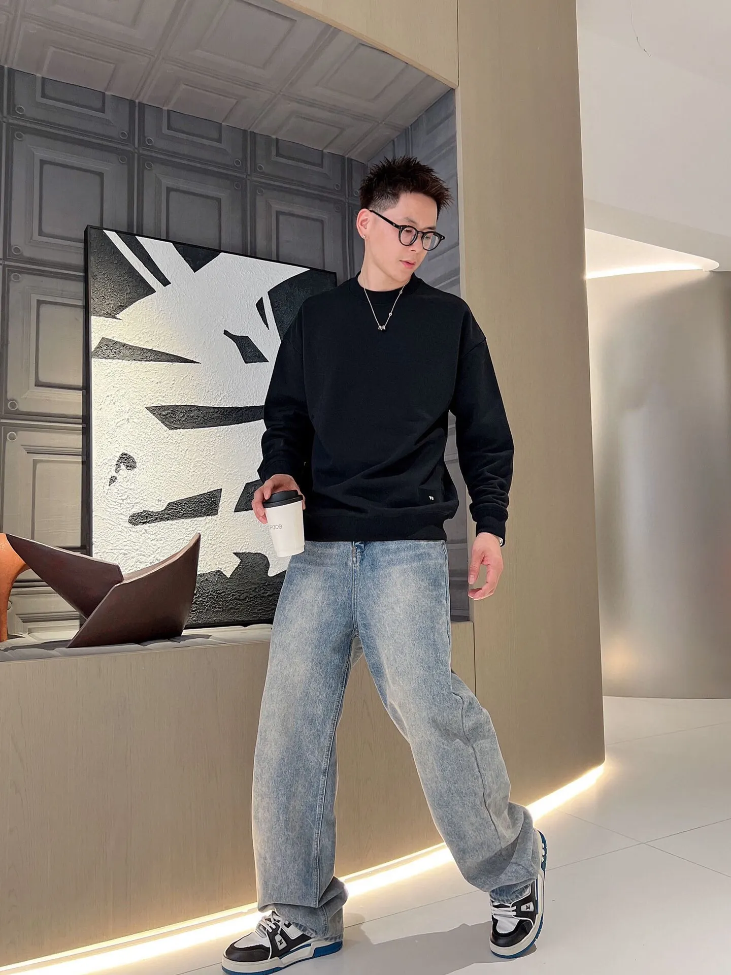 Рисунок 3 - Толстовка Y3 Yamamoto с надписью Yohji