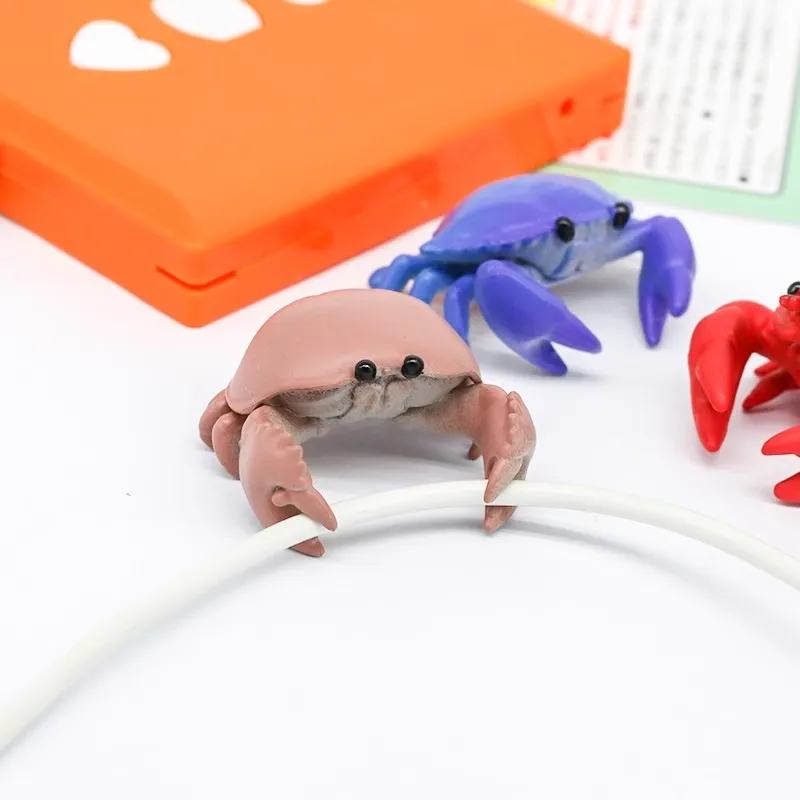 Twisted egg crab companion clamp wire ornament