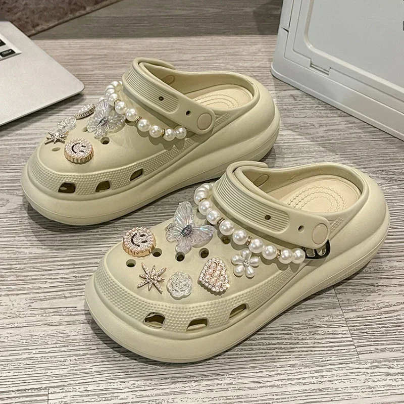 Women Clogs 2025 New Arrival Soft EVA Thick Platform Slippers Comfortable Garden Shoes Exquisite Fashion Girls Beach Sandals 3