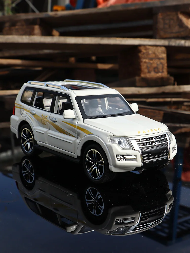 

Металлический автомобиль Mitsubishi Pajero большой внедорожник имитация изысканные Литые и игрушечные автомобили CheZhi 1:32 Коллекционная модель из сплава