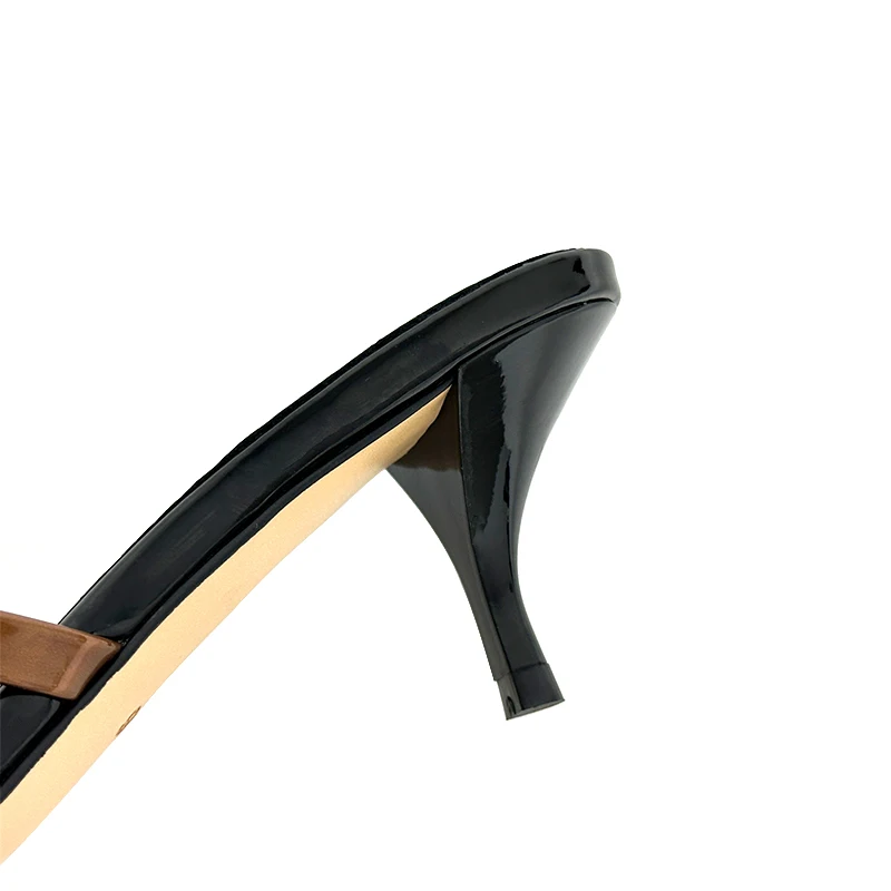 Fashionable new summer women's luxury brand pointed slippers,open toe indoor and outdoor slippers,casual and comfortable slipper