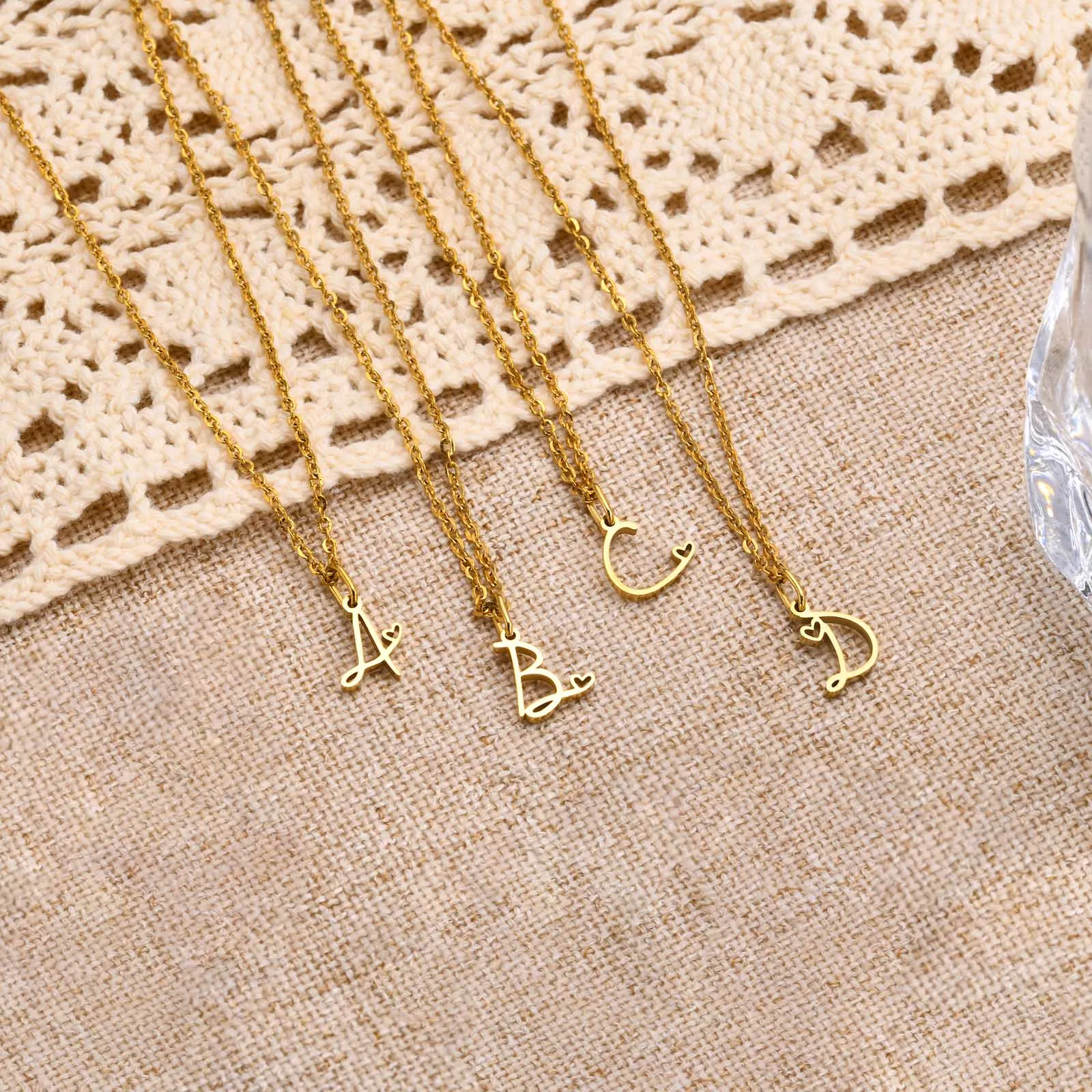 Bedels Hart Initiële Kettingen Voor Vrouwen, Vergulde Letter Hanger Ketting, 26 Capital A-Z Rvs Sieraden 16 