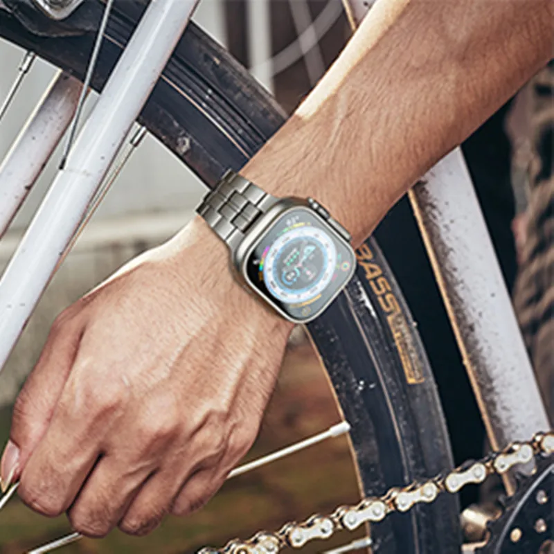 Premium Titanium Metal Strap for Apple Watch - Sleek and Durable Bracelet Replacement