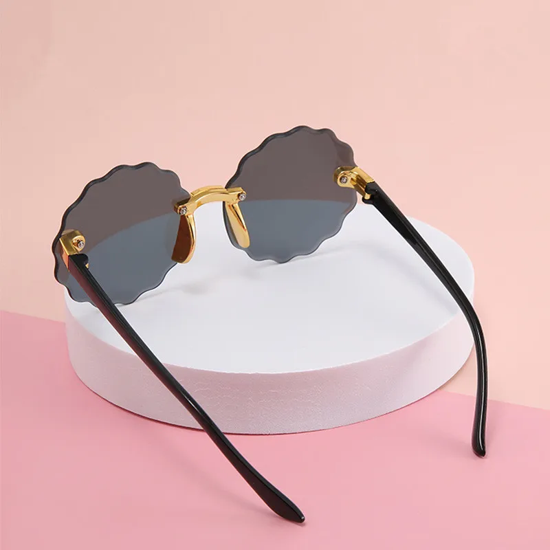 Children's Color Changing Sunglasses Retro Fashion Shade Sunglasses Girl Baby Frameless Party Travel Sunglasses_voghion.com