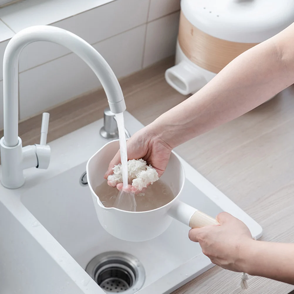 

1Pc Long Handle Water Scoop Wooden Household Water Kitchen Ladle (White)