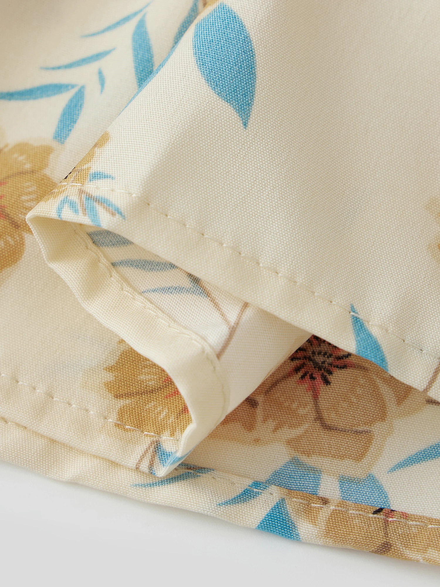 Elegant Plus Size V-Neck Maxi Dress with Ruffle Hem and Floral Print Perfect for Summer Parties and Beach Vacations