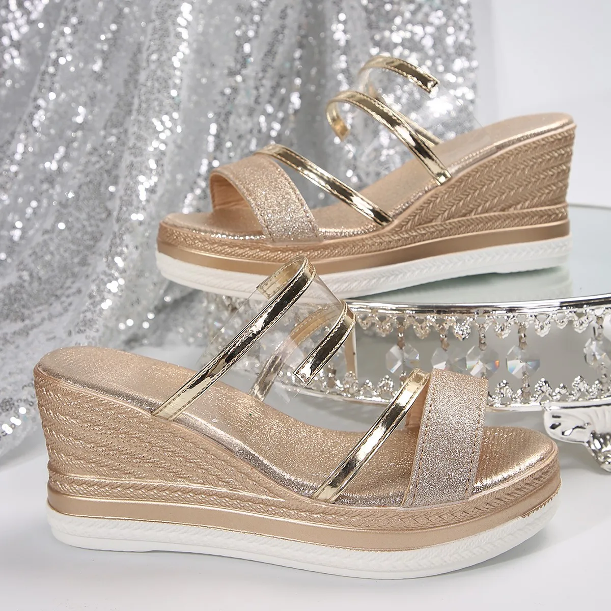 Women Slippers Summer New Comfortable Roman Sandals Round Toe Rhinestone Wear Slippers Comfortable Beach Slides Women