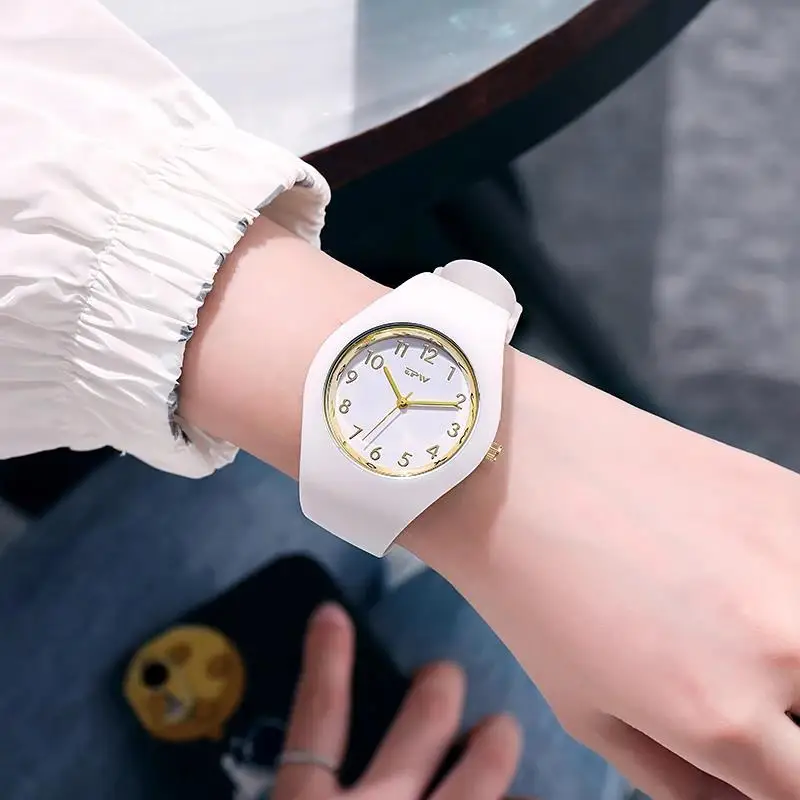 Ladies' Fashion Watch Girls' Student Couple Versatile Quartz Watch Full Size 40mm Ladies Clock Rubber Strap Skin Friendly 4
