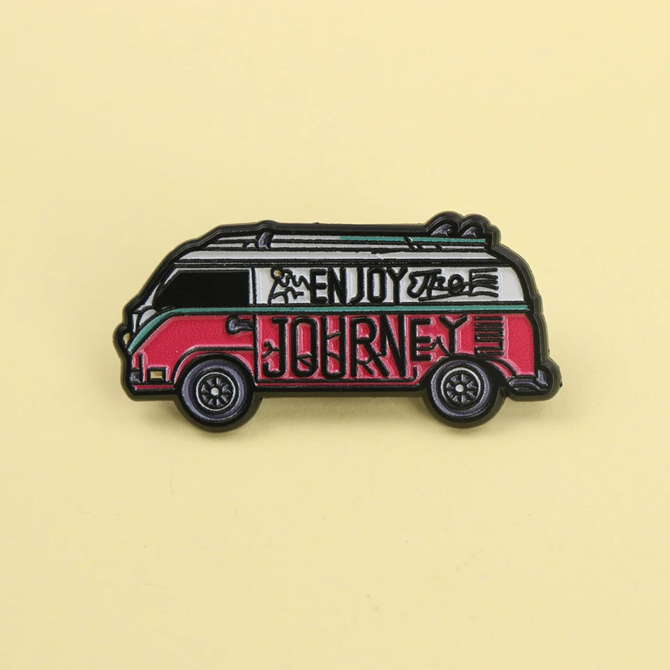 Punk Bus Auto Emaille Metall Lustige Anstecknadeln Broschen Abzeichen Rucksack Kleidung Zubehör Schmuck Geschenk für Kinder Freunde