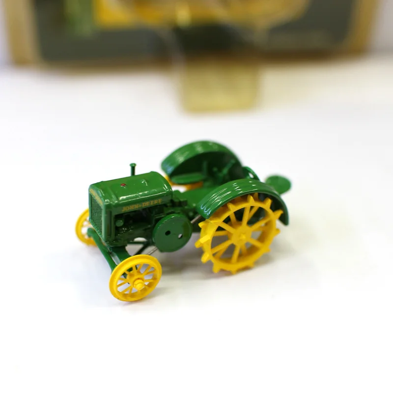 

1/87 HO Scale Alloy Car Model Farm Tractor Model Miniature Collection HO Scene Decoration Sand Table Landscape