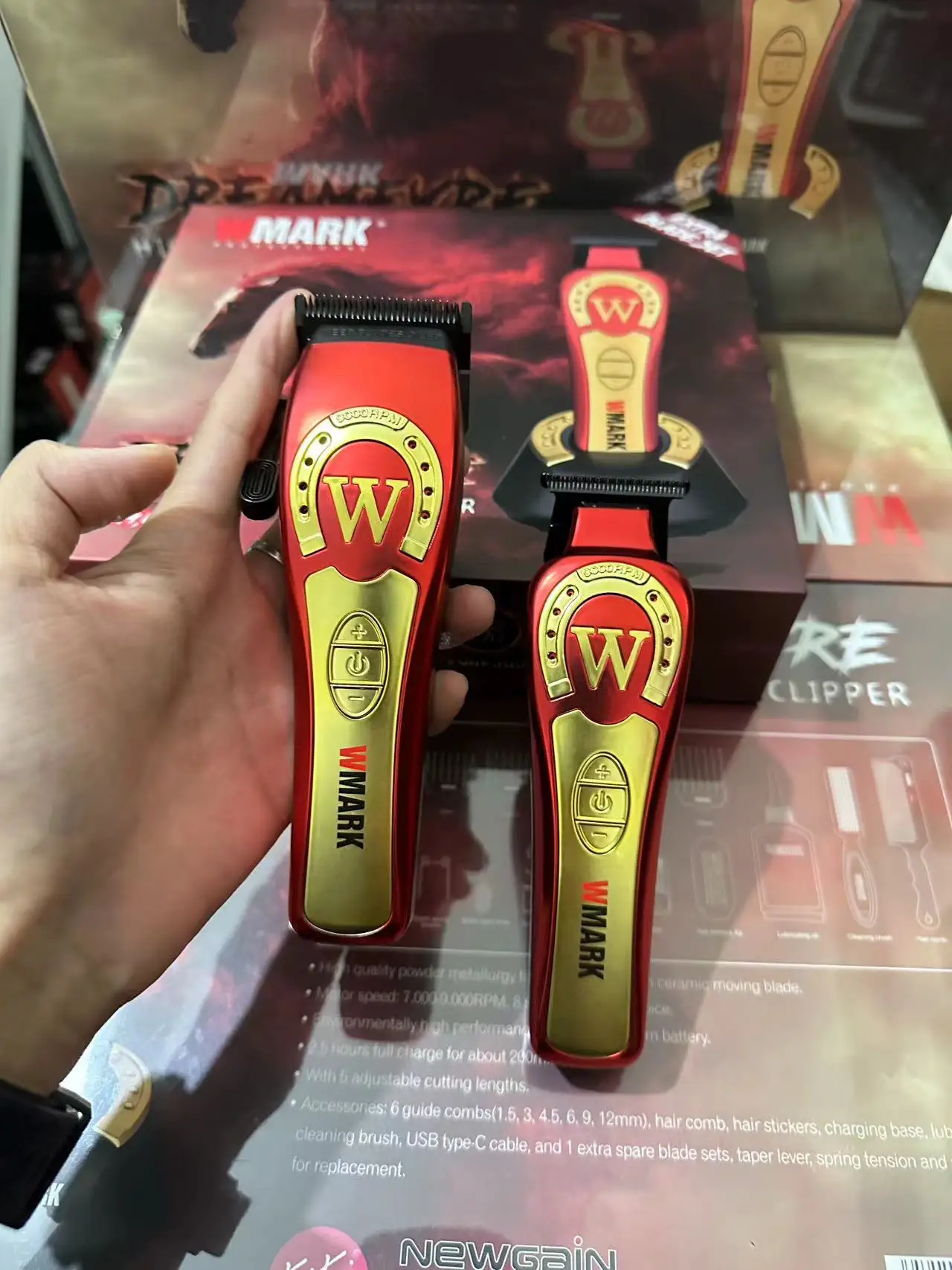 WMARK's new NG-8230+NG-8030 professional men's hair clipper RPM 9000 Engraving electric clippers with charging stand