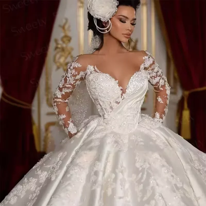 Customized Luxury Satin Wedding Dress Off-Shoulder V-Neck Charming Flower Lace Applique Elegant Vestido De Noiva Plus Size