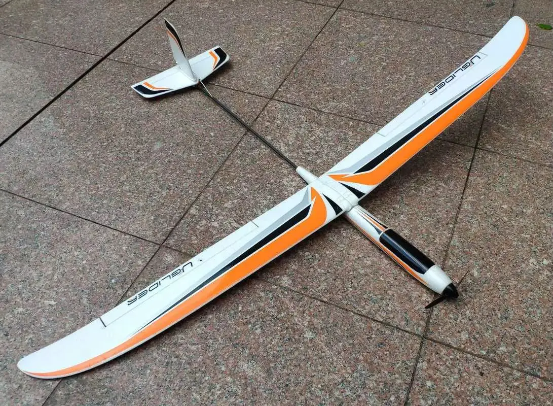 Planeur RC U-GLIDER 300g - KIT/PNP/Moteur 2208 - Vol longue durée