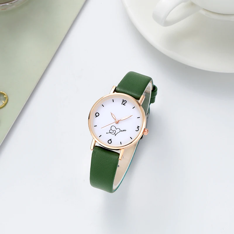 Рисунок 3 - Женские кварцевые часы со стрелкой через сердце