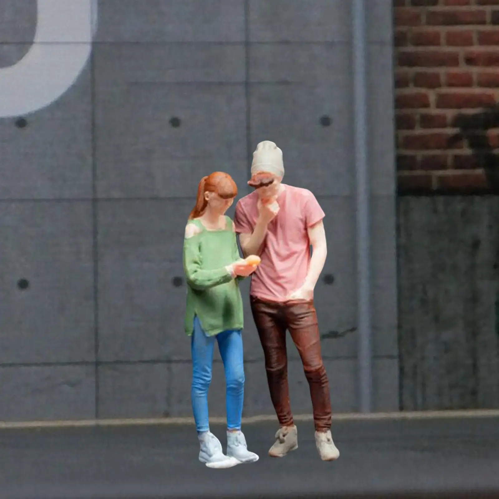 

2x 1:64 Figures Miniature for Micro Landscape Building Model DIY Projects