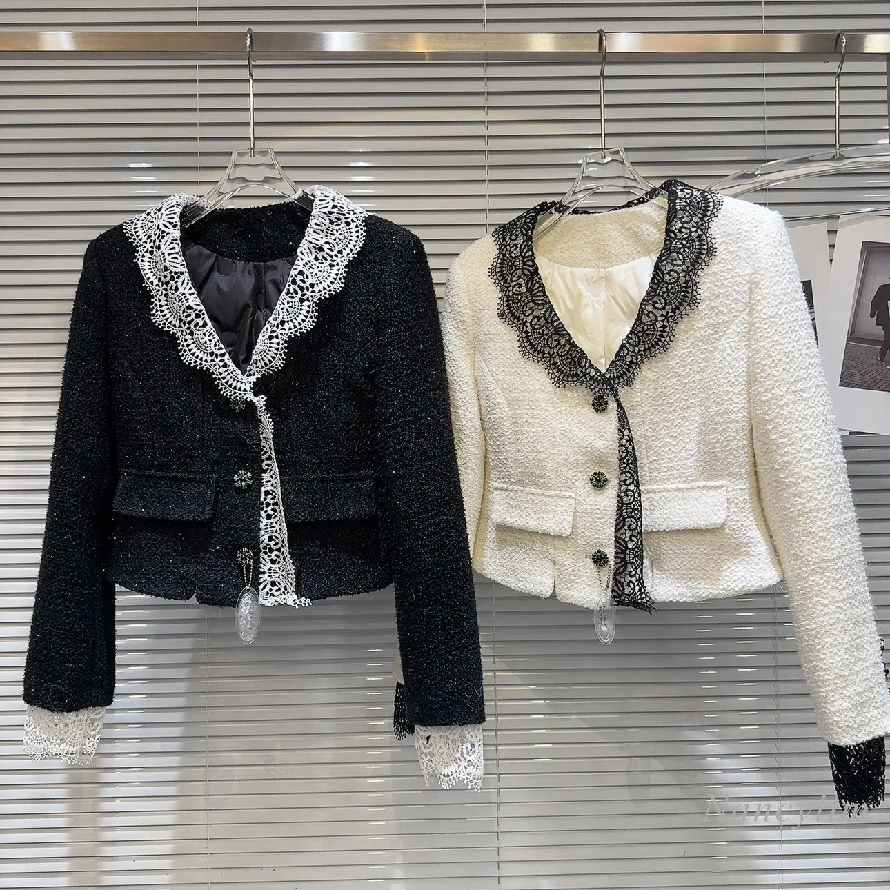 

2023 Winter Tweed Down Liner Jacket Lady New Chic Lace Stitching Tweed Down Lining Short Coat for Office Women Short Luxury Coat