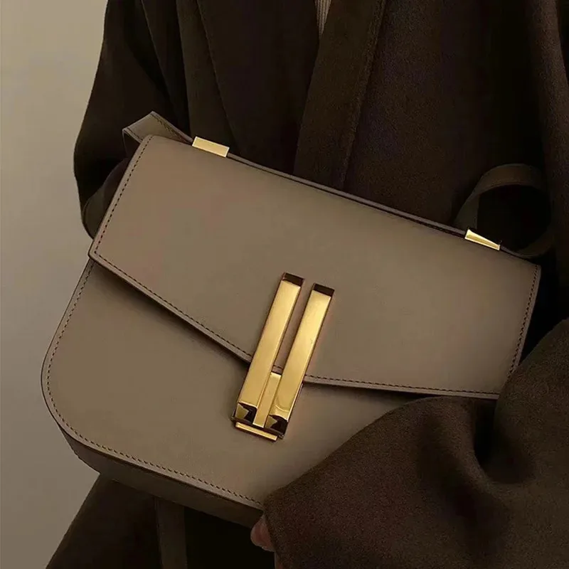 

Luxury Brand Designer Square Bag Genuine Leather Fashion Women Shoulder Bag High Quality British Genuine Leather Design Tofu Bag
