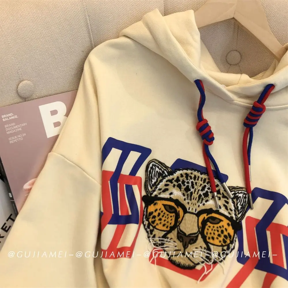 

Vintage Wild Animal Head Embroidery Graphic Hoodie Women Ladies Aesthetic Y2K Tops Kawaii Clothes Korean Loose Casual Streetwear