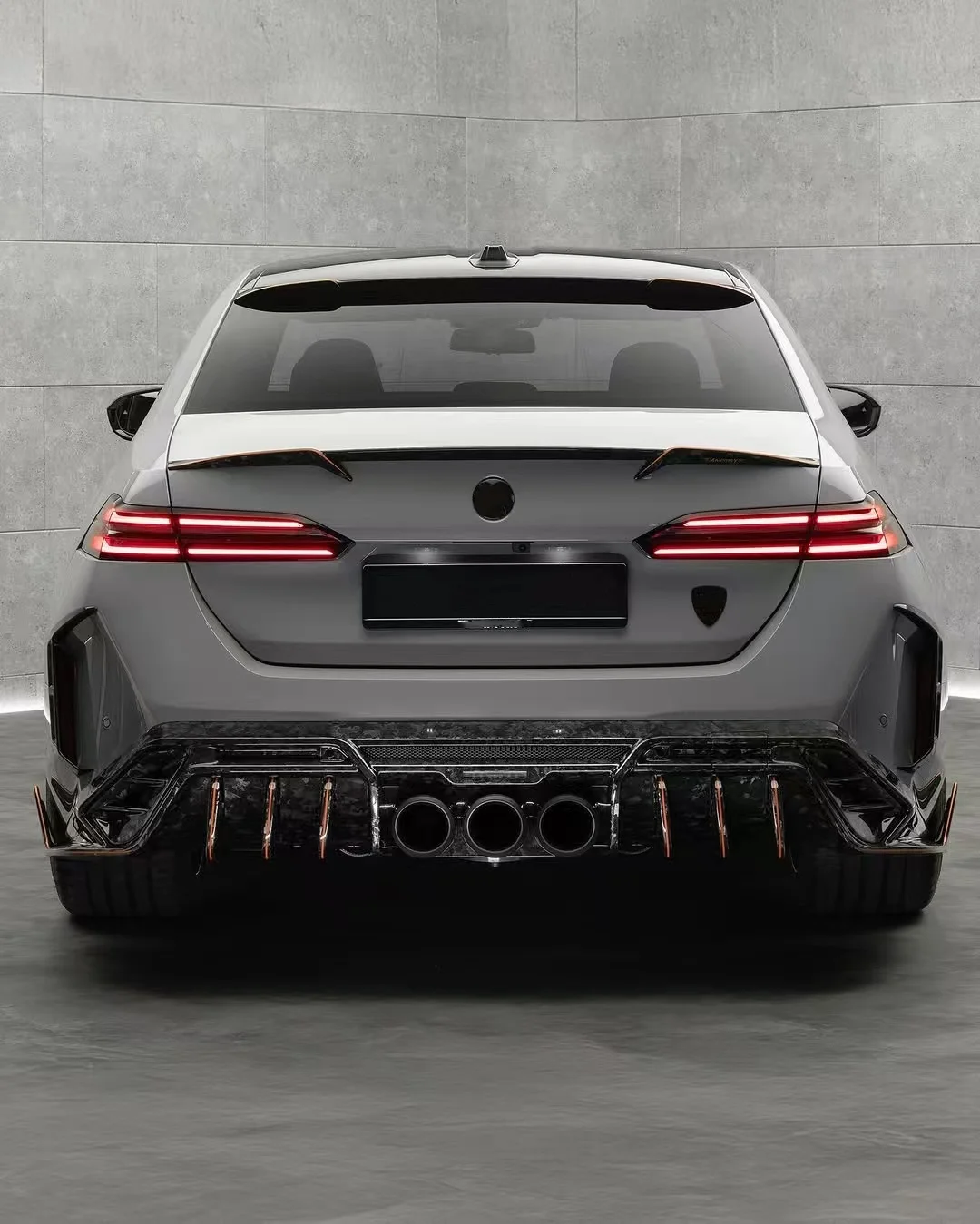 For BMW M5 G90 Carbon Fiber Body Kit M5 G90 MSY Carbon Fiber Front Lip Diffuser Spoiler Cover