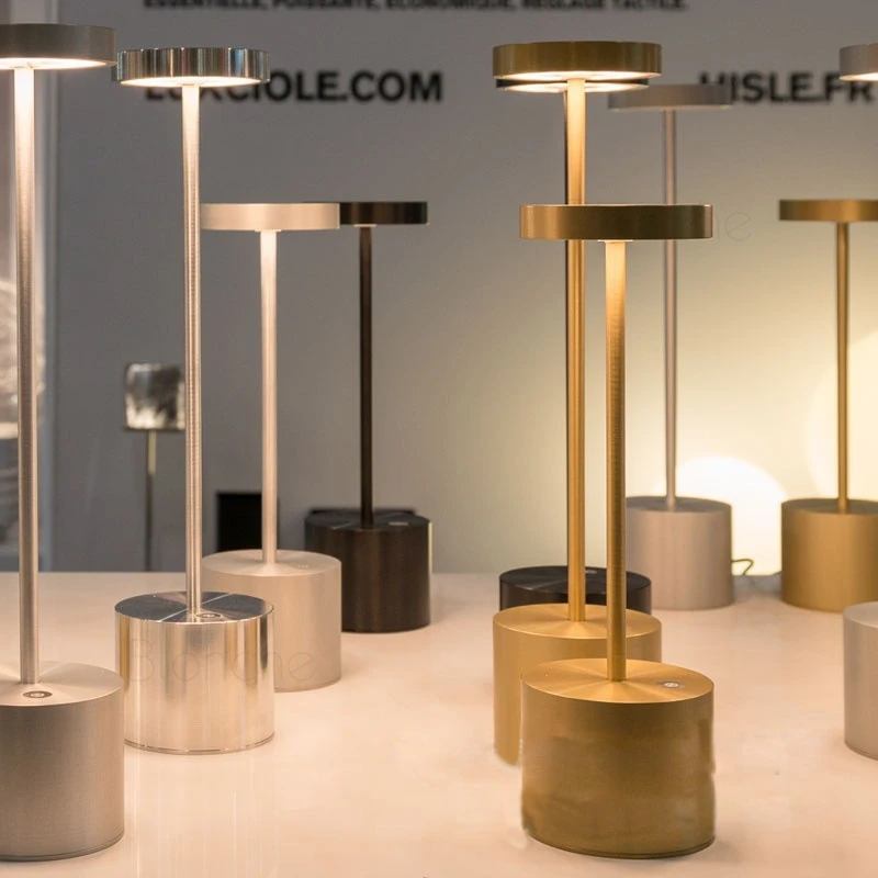 

Modern Bar Led Table Lamps for Bedroom Dining Room Restaurant Bedside Desk Lamps Study Led Lights Fixtures Industrial Home Decor