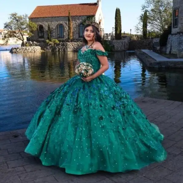 

Green Princess Quinceanera Dresses Ball Gown Off The Shoulder Floral Lace Sweet 16 Dresses 15 Años Mexican