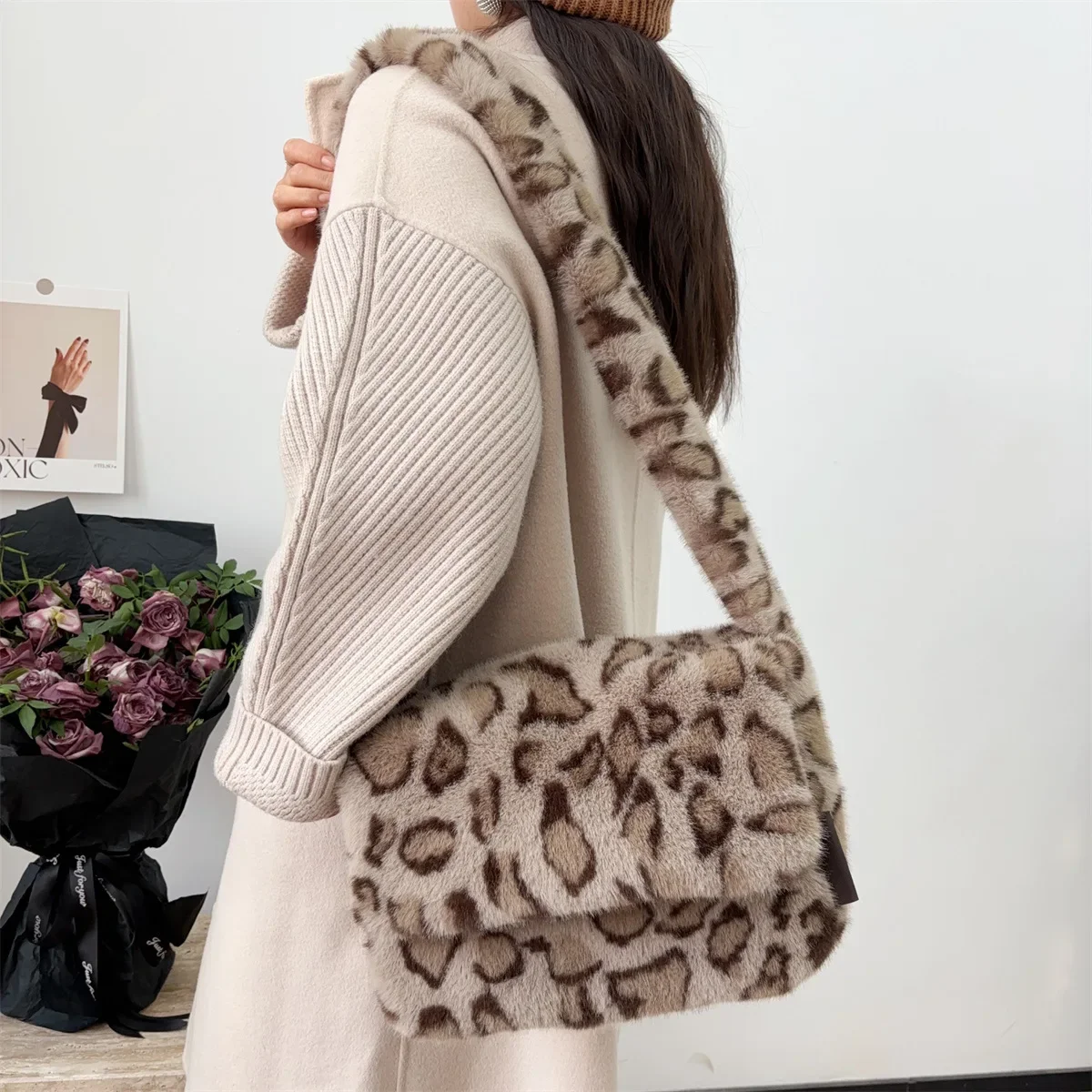 Fashion Leopard Crossbody Bag Winter Soft Plush Shoulder Bag Animal Printed Faux Fur Bags for Women 2025 Square Shopper Tote New